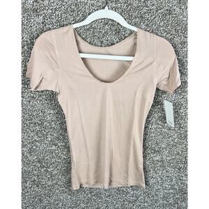 NUMI The Signature Cap Sleeve Seamless Undershirt Sweat Wicking Almond Small